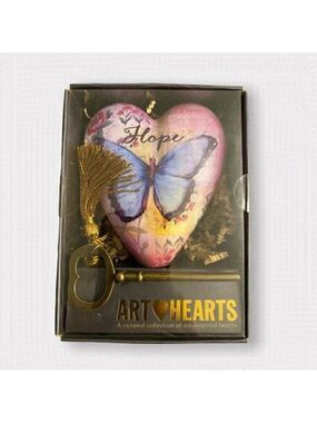 Studio by Demdaco - “Hope” Art Hearts